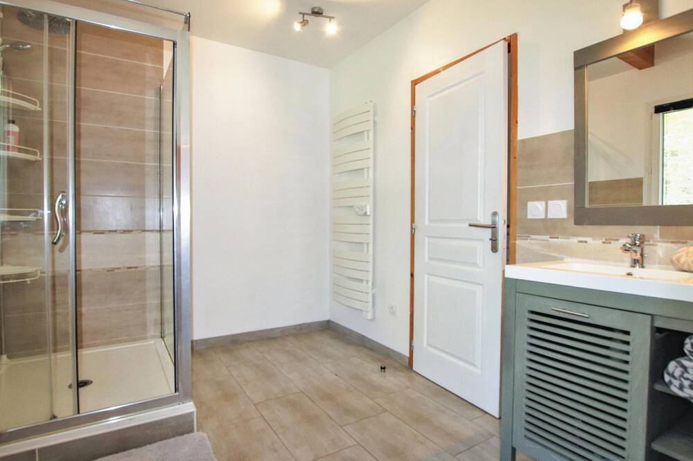 Photo of Bathroom in Sechilienne