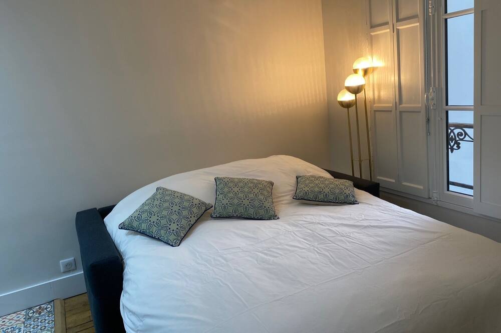 Photo of Bedroom in Val-de-Grace