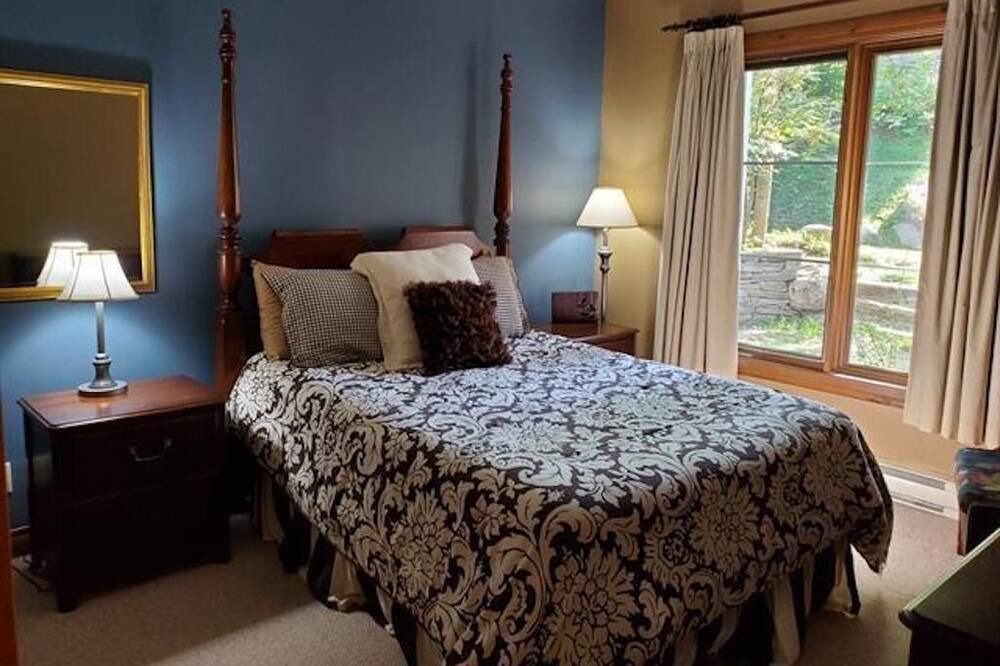 Photo of Bedroom in Tremblant-Les-Eaux