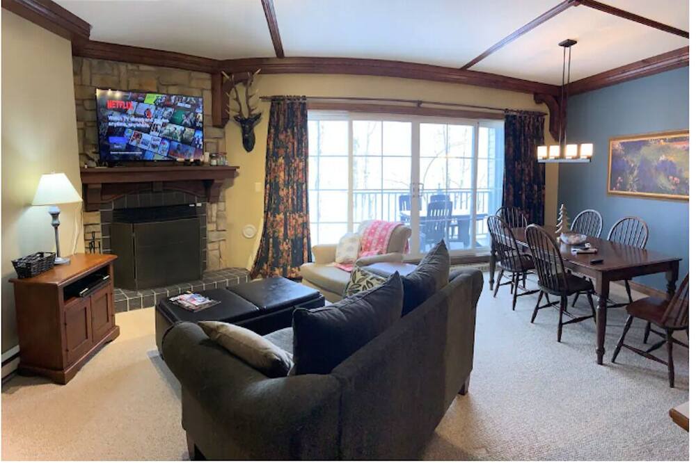 Photo of Livingroom in Tremblant-Les-Eaux