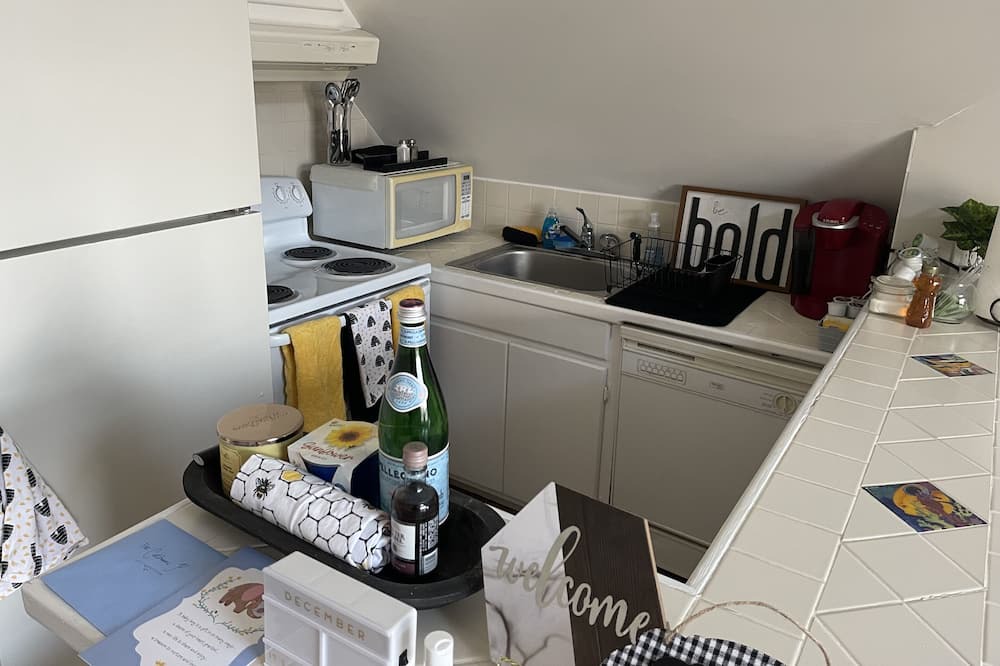 Photo of Kitchen in Chic's Beach