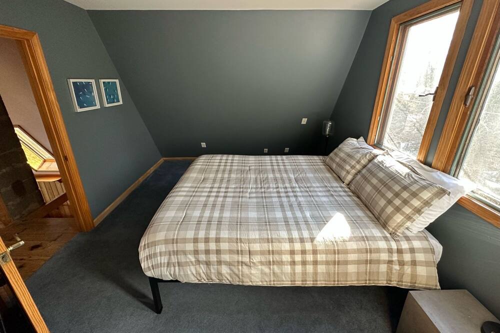 Photo of Bedroom in Damariscotta