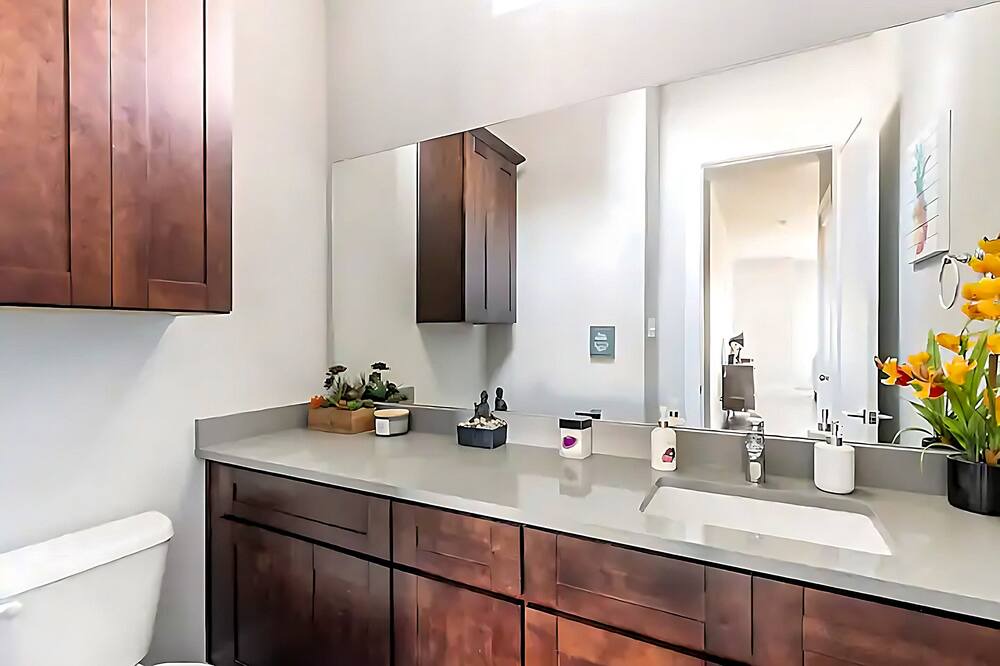 Photo of Bathroom in Farmers Branch