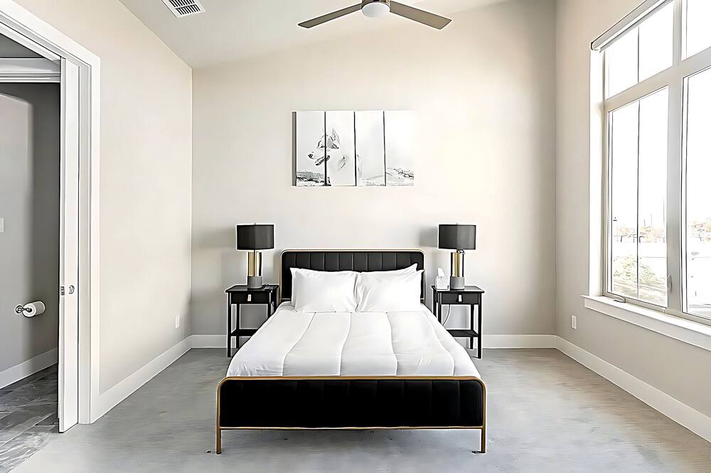 Photo of Bedroom in Farmers Branch