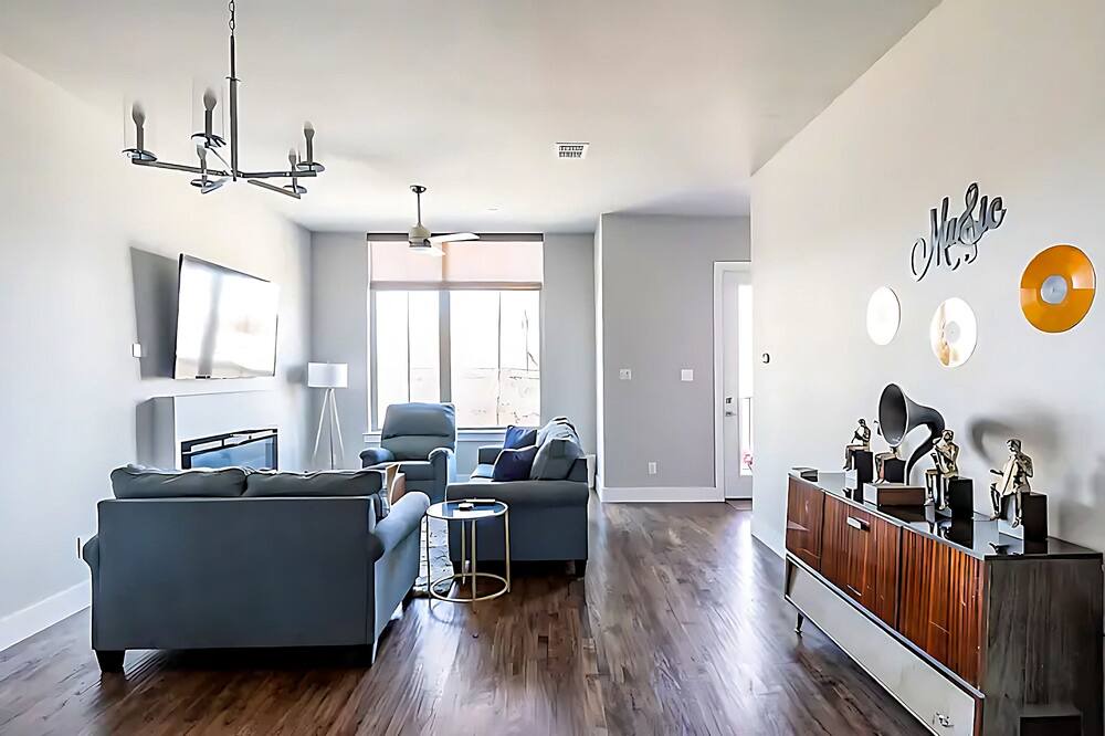 Photo of Bedroom in Farmers Branch