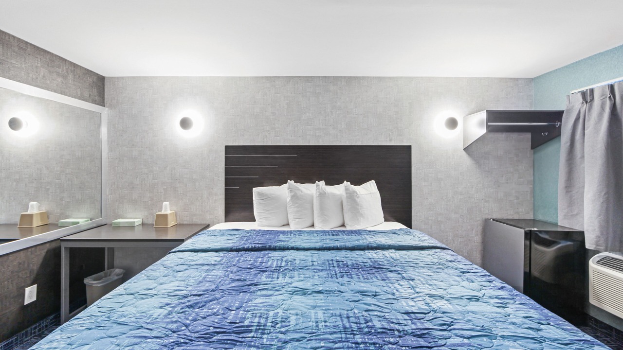 Photo of Bedroom in Baychester