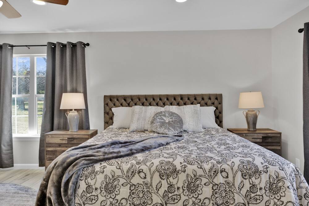 Photo of Bedroom in Tulsa