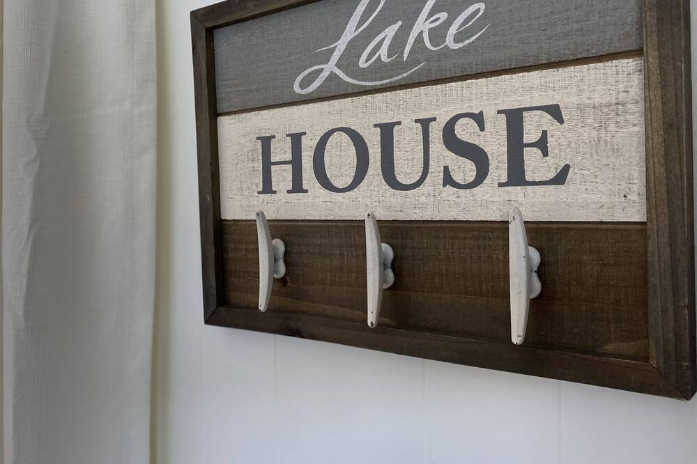 Photo of Others in Hollis