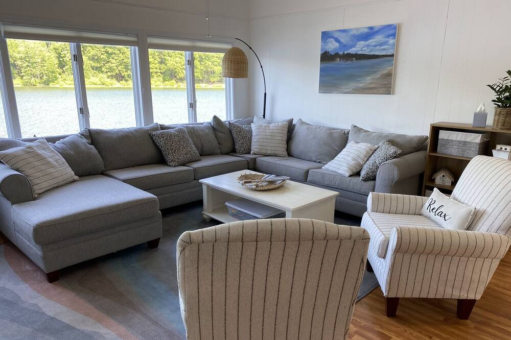 Photo of Others in Hollis