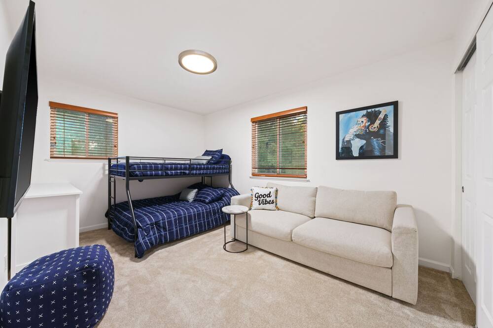 Photo of Bedroom in Loomis