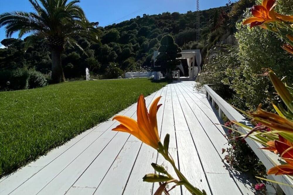 Photo of Outdoor in Mas Ram