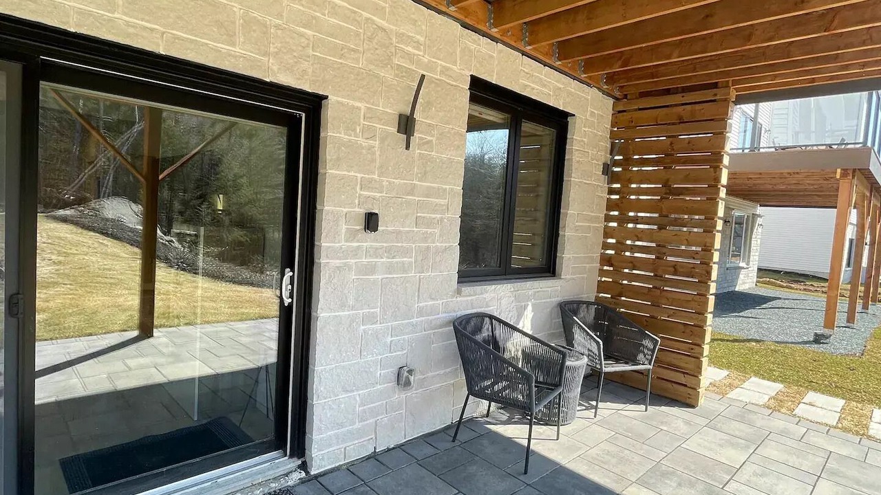 Photo of Patio Balcony in Bedford