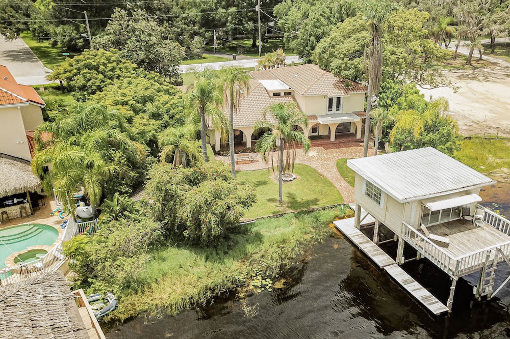 Photo of Outdoor in Lake Keystone