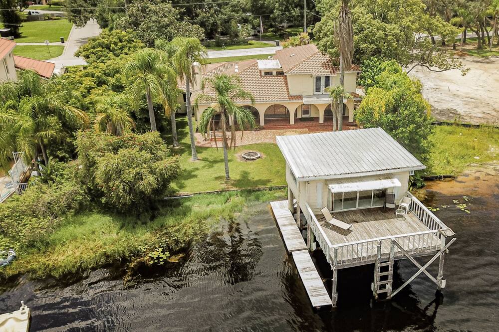Photo of Outdoor in Lake Keystone