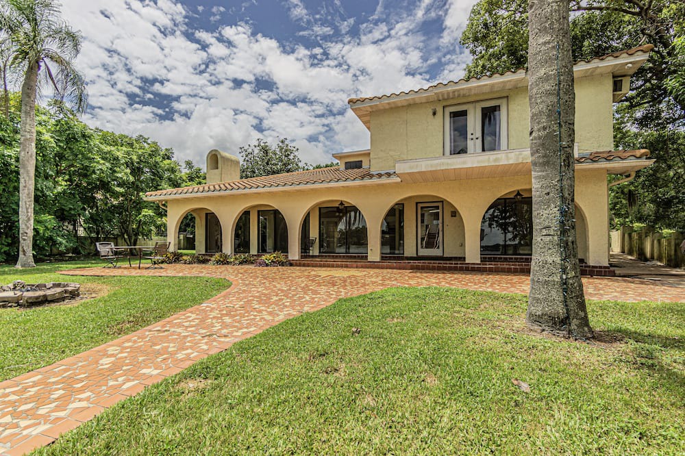 Photo of Outdoor in Lake Keystone