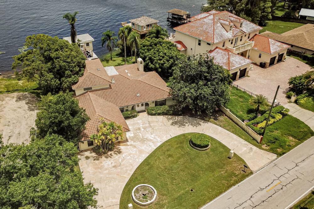 Photo of Outdoor in Lake Keystone