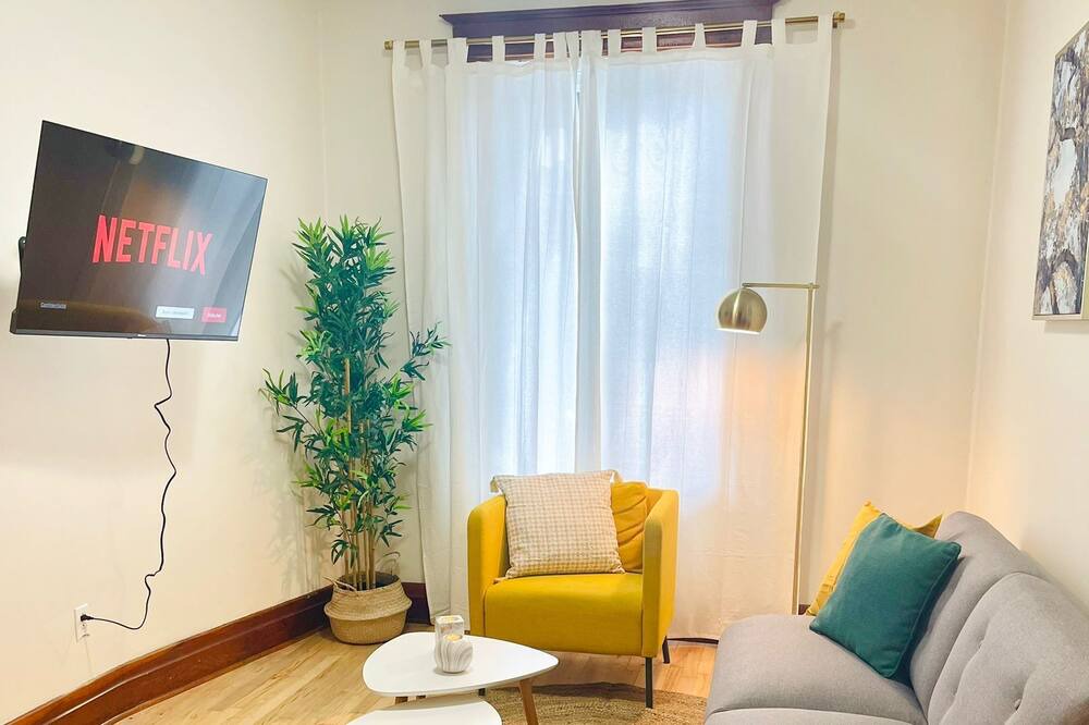 Photo of Livingroom in Vieux-Rosemont