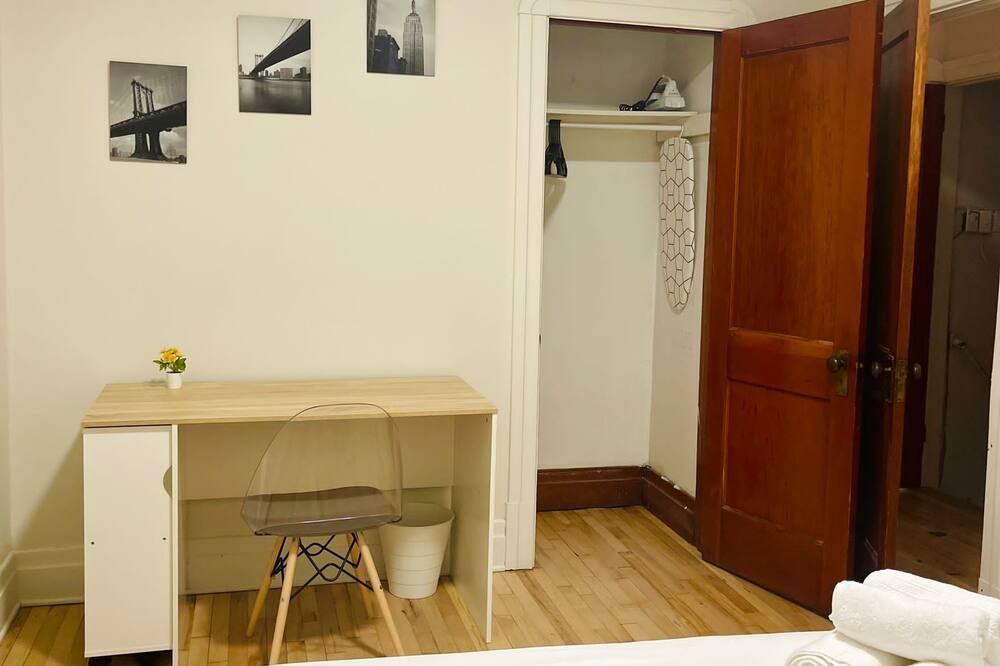 Photo of Bedroom in Vieux-Rosemont