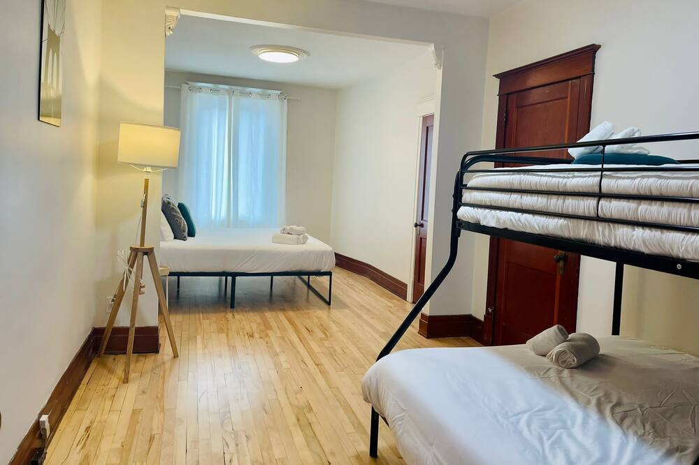 Photo of Bedroom in Vieux-Rosemont