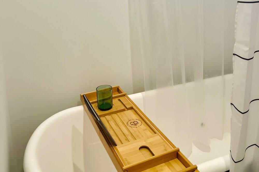 Photo of Bathroom in Vieux-Rosemont