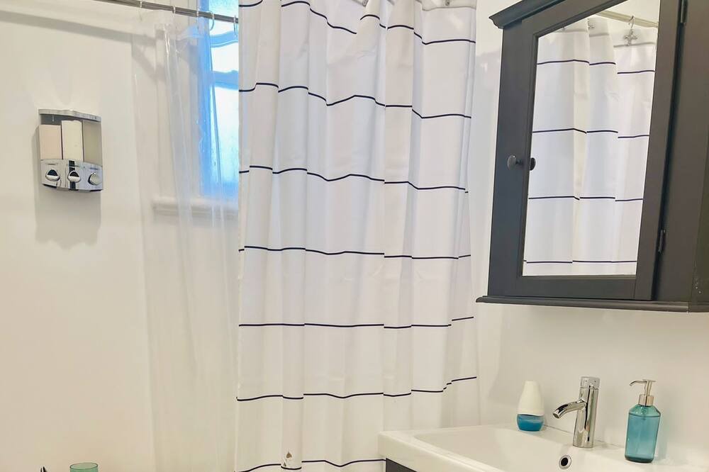 Photo of Bathroom in Vieux-Rosemont