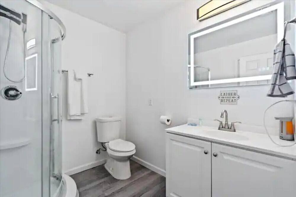 Photo of Bathroom in Lago Vista