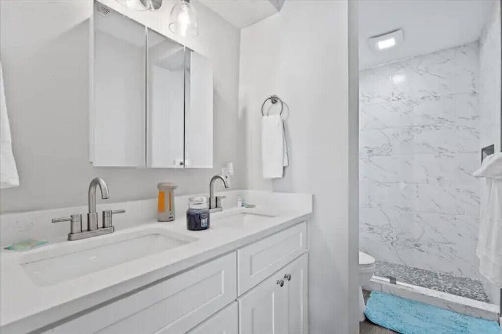 Photo of Bathroom in Lago Vista