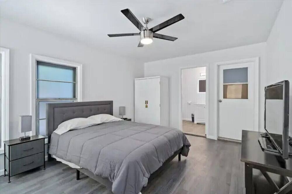 Photo of Bedroom in Lago Vista