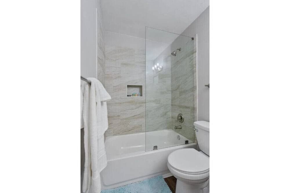 Photo of Bathroom in Lago Vista