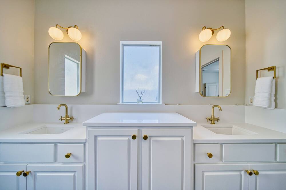 Photo of Bathroom in Cherrywood