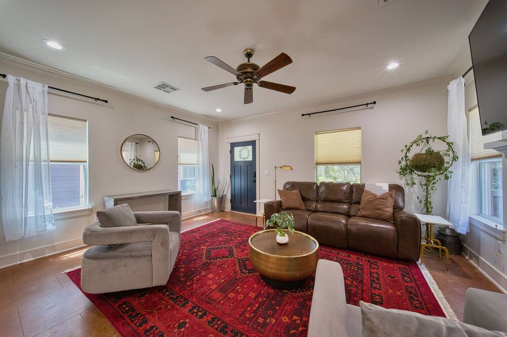 Photo of Livingroom in Cherrywood