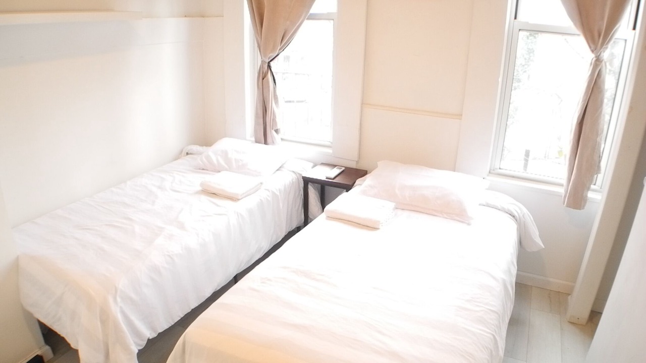 Photo of Bedroom in Hunters Point