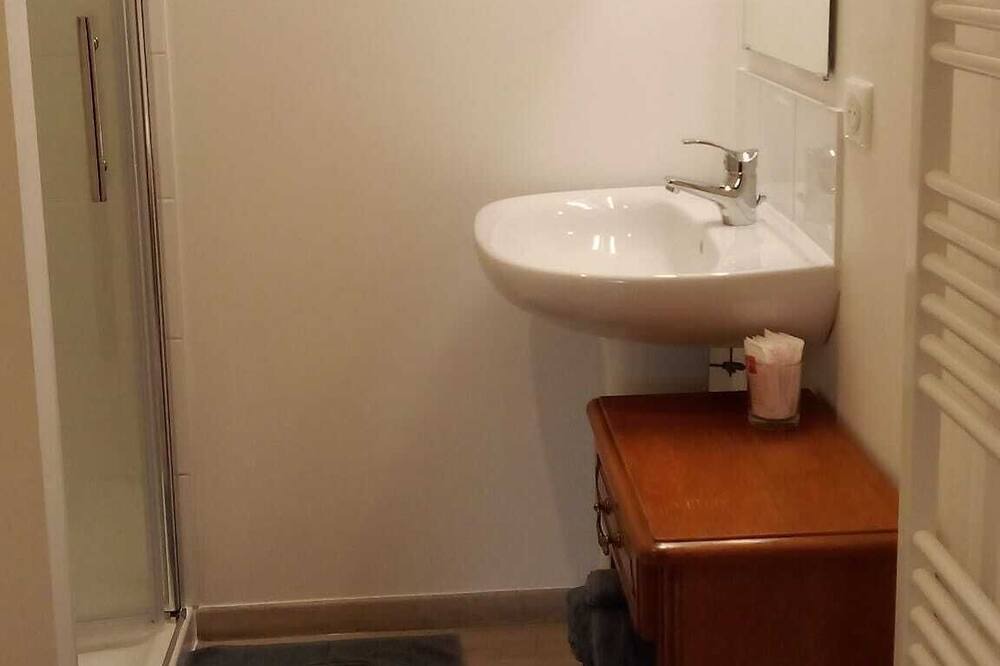 Photo of Bathroom in Orbigny