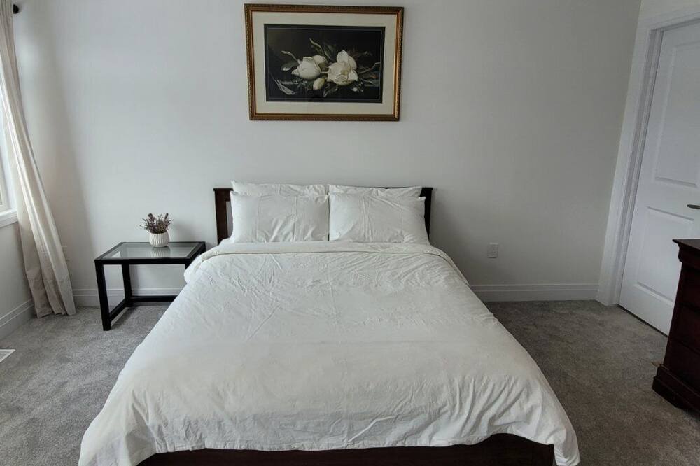 Photo of Bedroom in Innisfil
