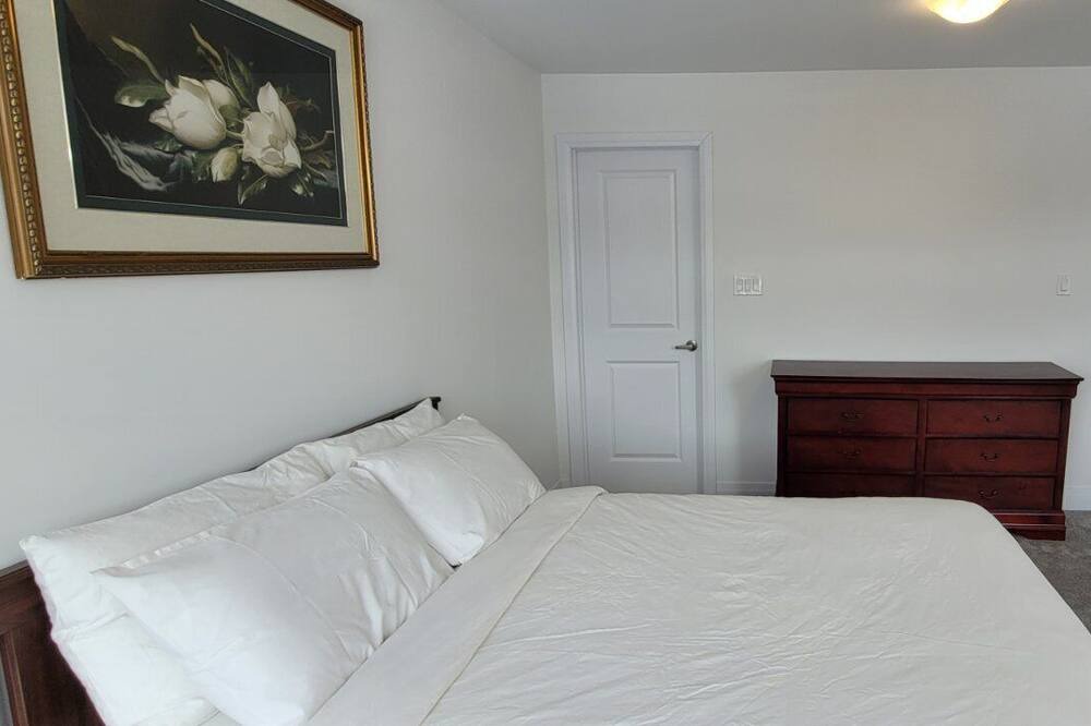 Photo of Bedroom in Innisfil