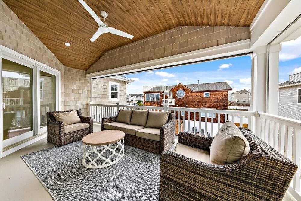 Photo of Patio Balcony in Harvey Cedars