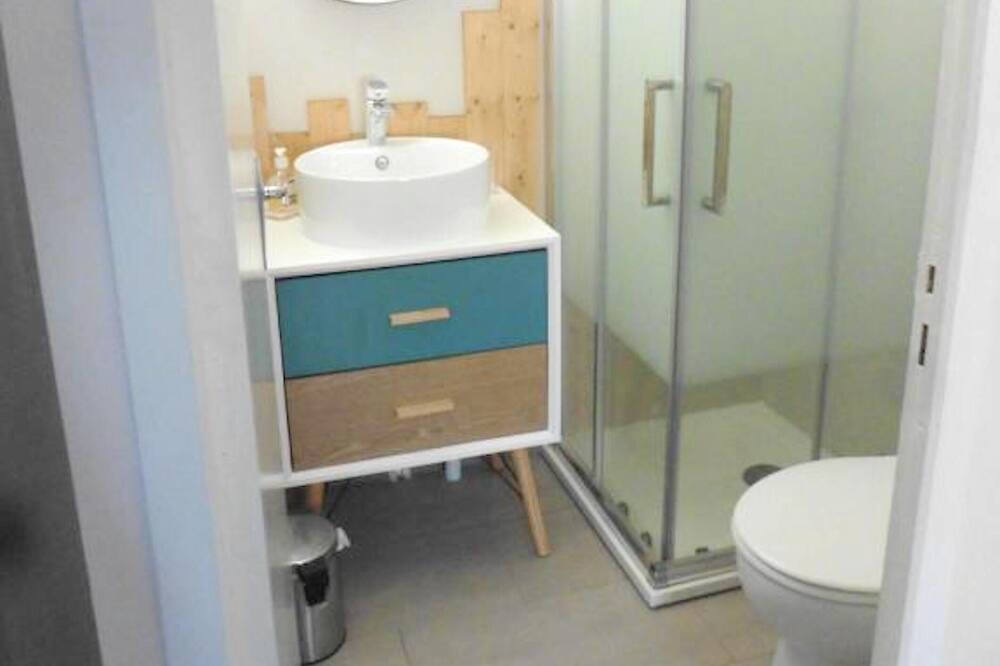 Photo of Bathroom in Sigean