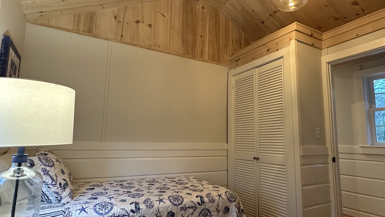 Photo of Bedroom in South Chatham