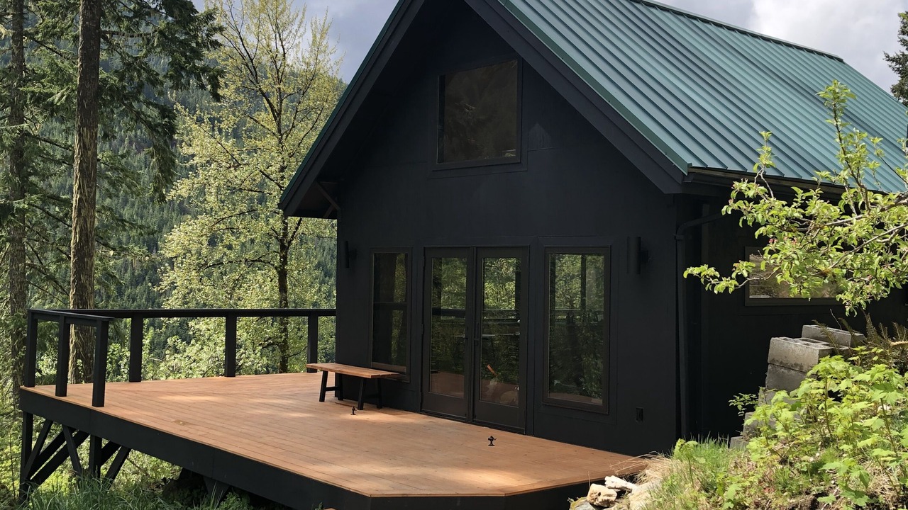 Photo of Buildings in Marblemount