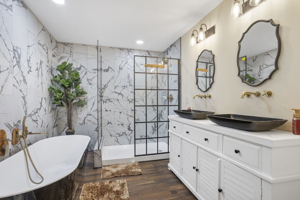 Photo of Bathroom in Lake Charles