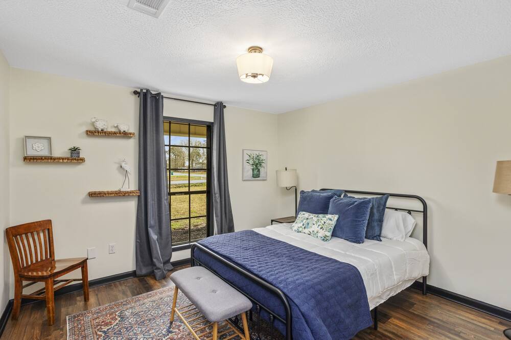 Photo of Bedroom in Lake Charles