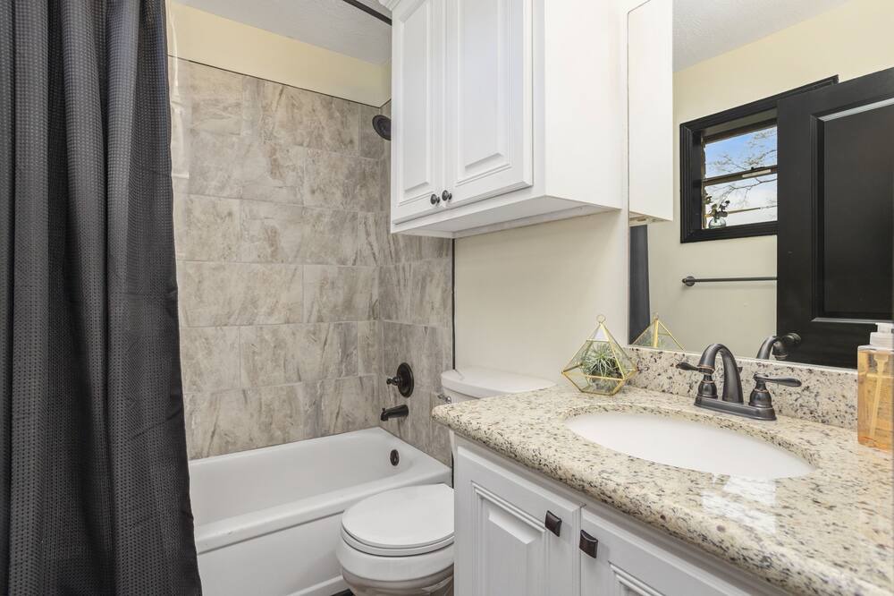 Photo of Bathroom in Lake Charles