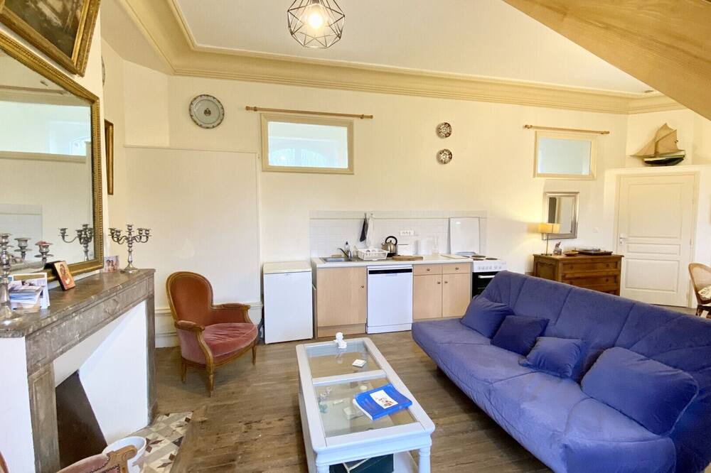 Photo of Livingroom in Cambron