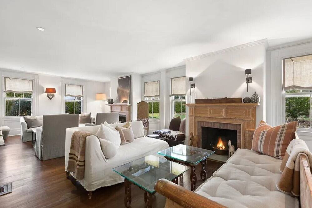 Photo of Livingroom in East Hampton North