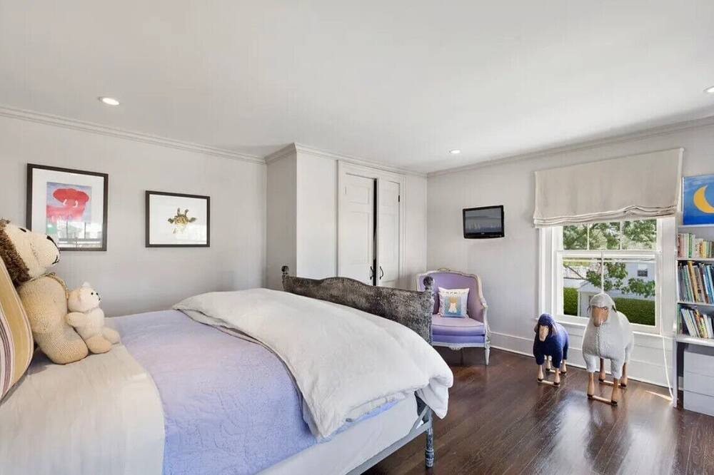 Photo of Bedroom in East Hampton North