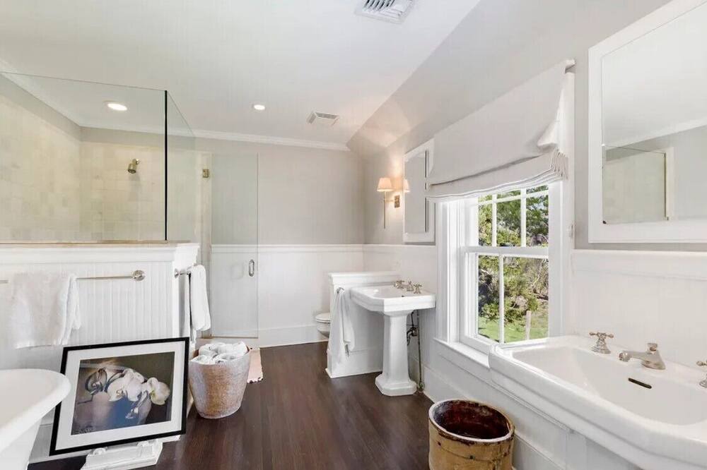 Photo of Bathroom in East Hampton North