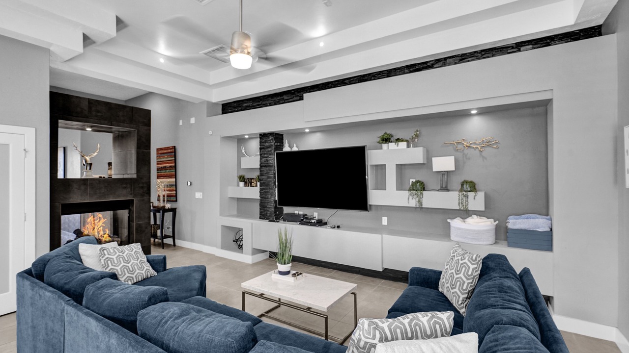 Photo of Livingroom in Biggs Field