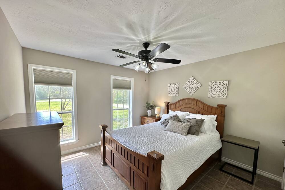 Photo of Bedroom in College Station
