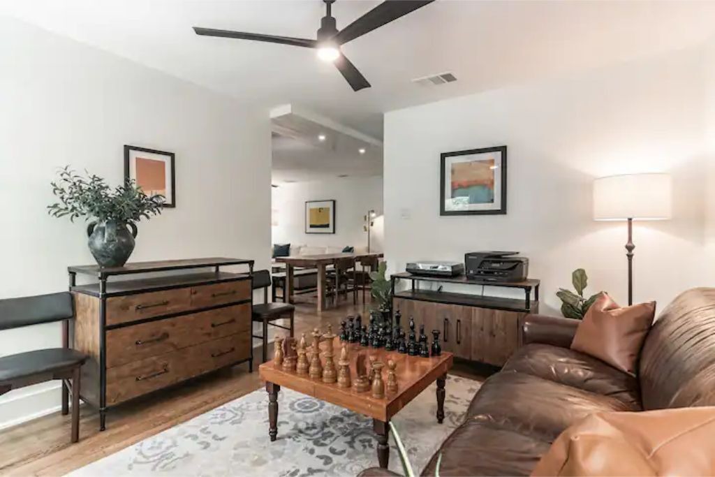 Photo of Livingroom in Bryker Woods