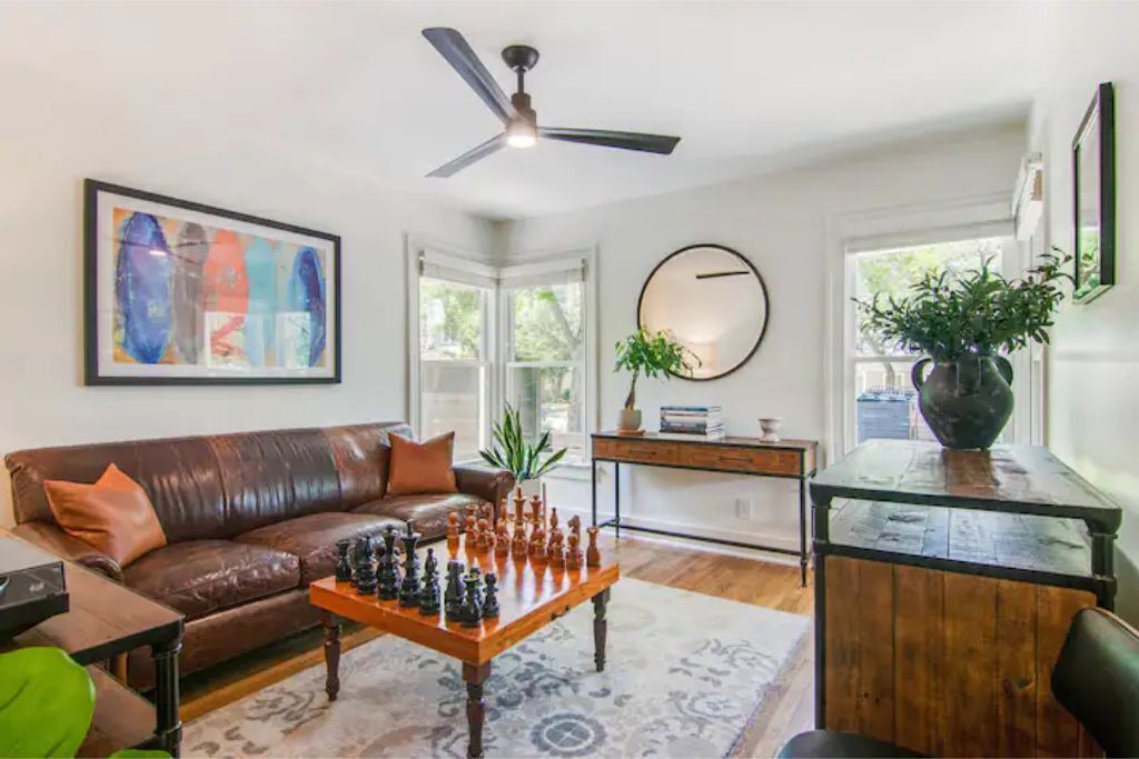 Photo of Livingroom in Bryker Woods